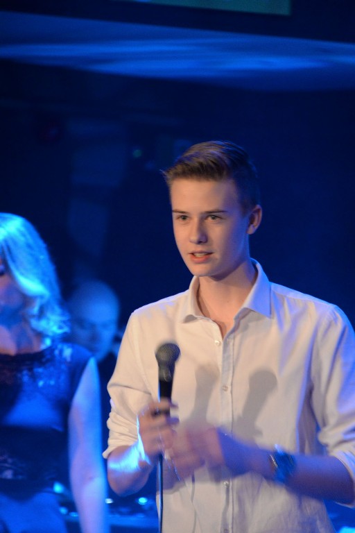 ../Images/Heel Noordwijkerhout zingt Hazes 447.jpg